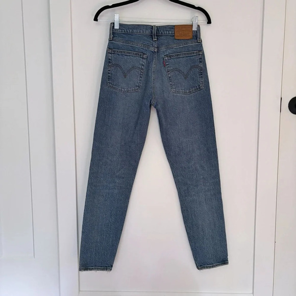 Levi’s Wedgie Icon Fit Denim Jeans Size  25 These Dreams Medium Blue Wash - Picture 5 of 8